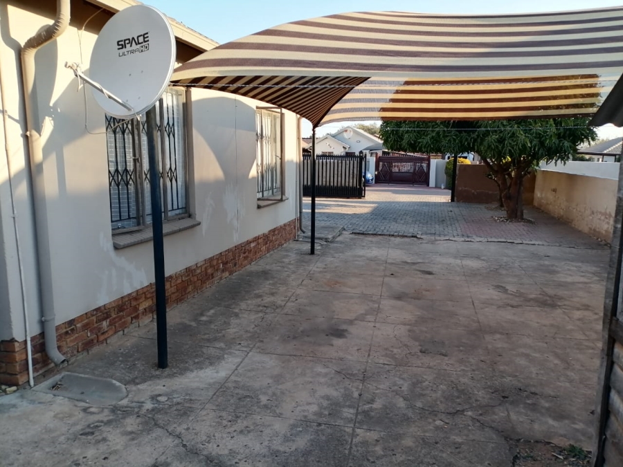 To Let 2 Bedroom Property for Rent in Mabopane Unit X North West